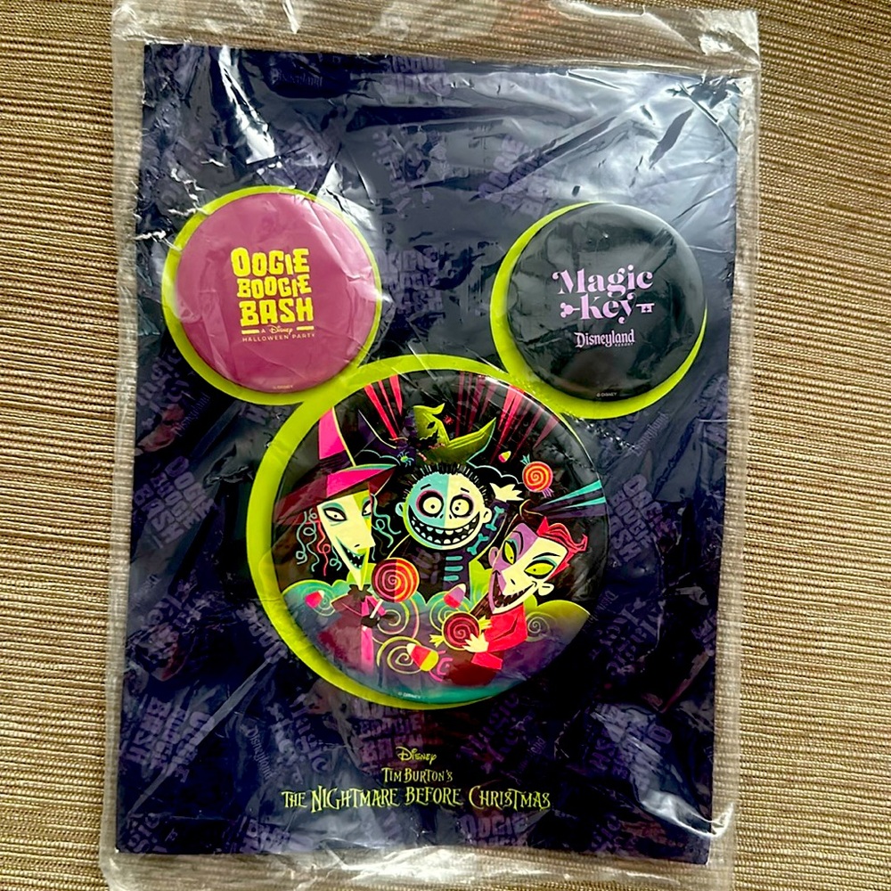 Disney Oogie boogie bash 2025 buttons   Never used